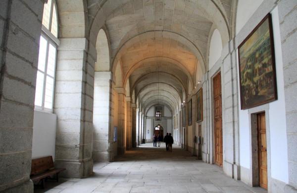 最大的修道院:埃斯科里亞爾修道院(西)·歐洲經典教堂之最(9) 最大的修道院:埃斯科里亞爾修道院(西)·歐洲經典教堂之最(9)