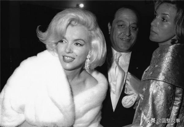 瑪麗蓮·夢露罕見的生活照,忙碌在肯尼迪生日會彩排現場 瑪麗蓮·夢露罕見的生活照,忙碌在肯尼迪生日會彩排現場