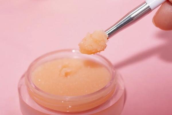 別撕嘴皮子了！死皮、唇紋全不見