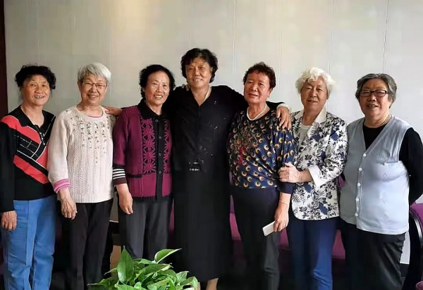 難忘賀蘭山軍馬場女青年牧馬班的如歌歲月