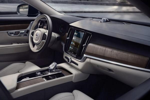 用中型車的錢買中大型行政座駕 新沃爾沃S90建議購買B5智逸豪華版 用中型車的錢買中大型行政座駕 新沃爾沃S90建議購買B5智逸豪華版