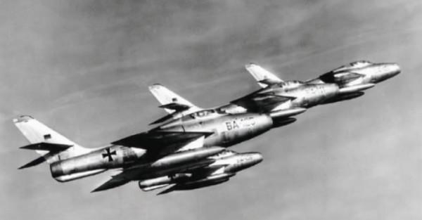 1953年，美軍偵察機被我軍高射機槍擊落，11人失蹤，發生了什麼事