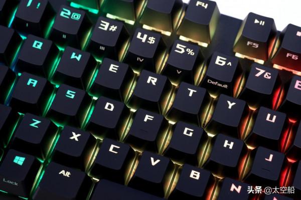 拒絕櫻桃軸一統天下，自研軸體也很香，ROG遊俠NX機械鍵盤評測