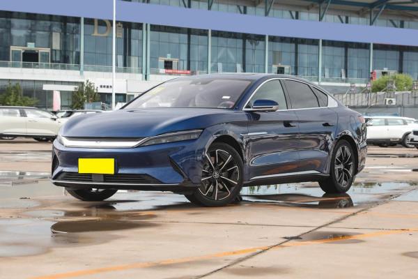 長4980mm，頂配破百3&period;9秒，標配矩陣大燈，比亞迪漢有多能打？