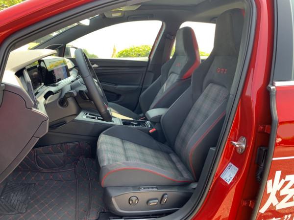 賽道體驗第八代高爾夫GTI：快得有血有肉有靈魂