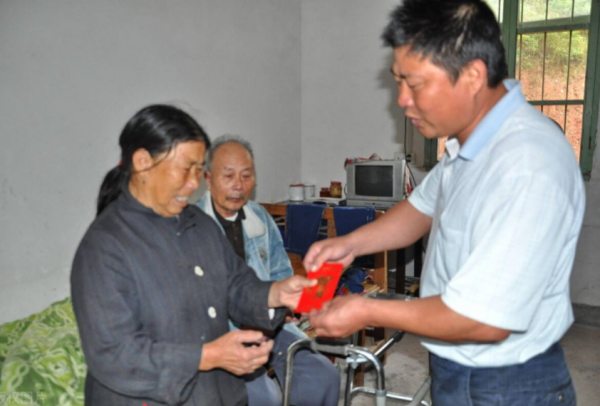 2022鄉鎮公務員公開招聘，部分崗位“三不限”，專科生的機會來了