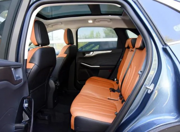 車評人都說好，月銷卻僅有3000多輛，福特銳際為啥叫好不叫座！