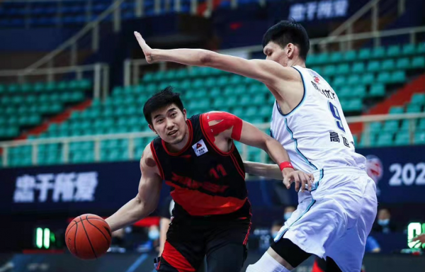 末節翻盤！李楠苦吞17分大逆轉，吳冠希空砍24+11，1勝6負淪為倒3