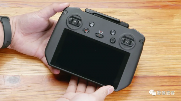 大疆Mavic 3 Cine評測！三體合一，一機搞定