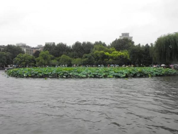 西湖遊記（詩一首，唯美生動）