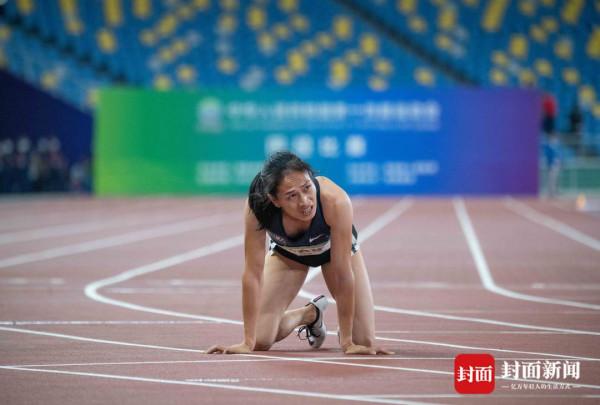 來之不易的金牌！圖片直擊四川女飛人楊會珍拼搏時刻