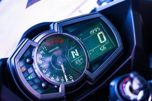 “價效比”這三個字就是川崎Ninja 400的忍道