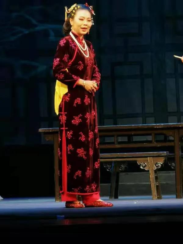 《茶館》再現天橋劇場 《茶館》再現天橋劇場