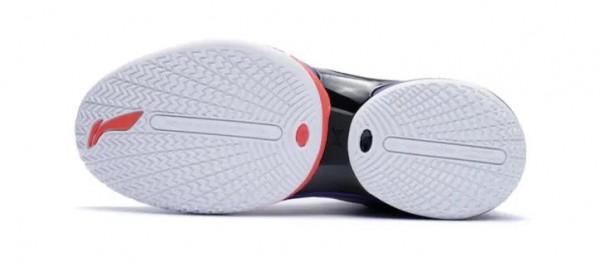 「球鞋資訊」空襲8代：你悄無聲息發售 你淪為低端款 你風光不再