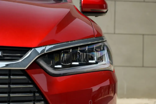 配前置單電機，可迸發163匹，秦Pro EV實力如何？