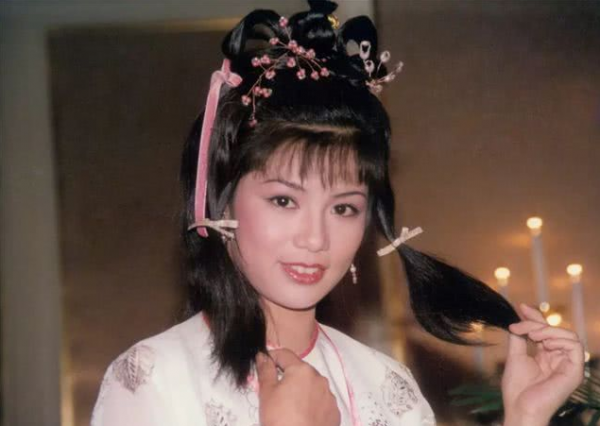 港媒吹上天，卻讓人get不到美感的TVB女星，到底誰眼光有問題