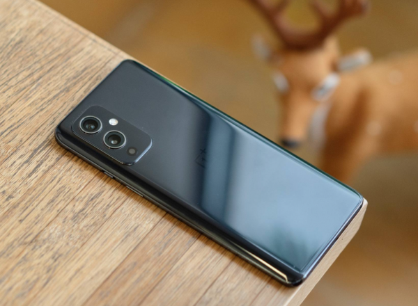 買不起高階機，又不想用千元機，這3款“次旗艦”可以考慮一下