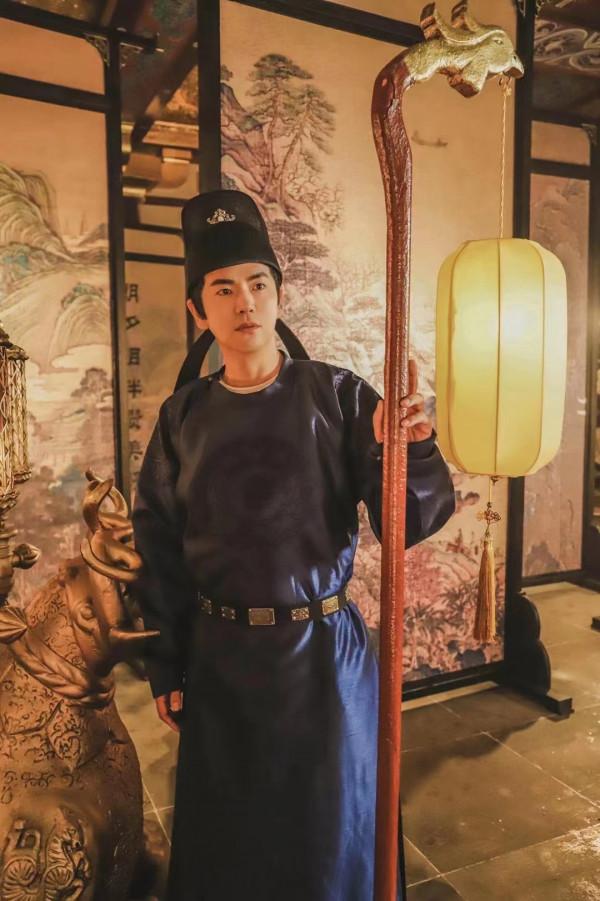 張曉龍：與其自怨自艾，不如充盈自己丨人物