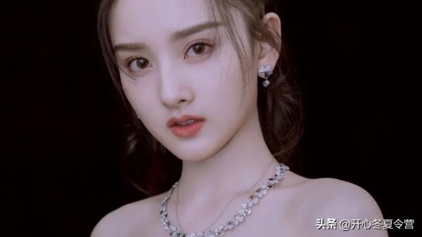 98年宋祖兒悄悄當媽？被嘲長殘的“小張柏芝”，這次離婚被怒贊