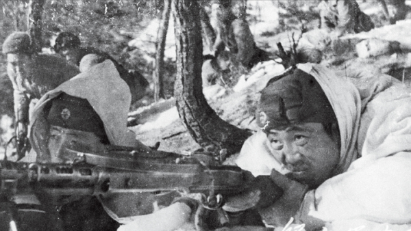 志願軍休整途中，師長聽到炮聲，自作主張打阻擊，拯救10萬友軍