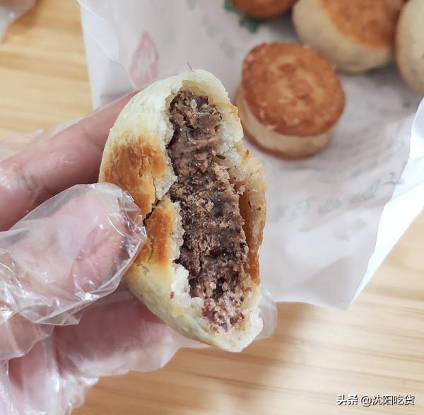 這種皮薄餡大,不甜不膩,好吃不貴的綠豆餅都藏在小衚衕裡 這種皮薄餡大,不甜不膩,好吃不貴的綠豆餅都藏在小衚衕裡