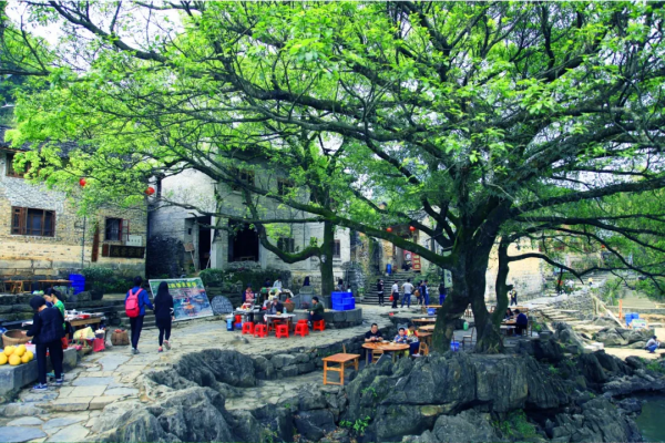 比鳳凰靜謐，比桂林迷人，廣西這座長壽小城，看完想去隱居幾天