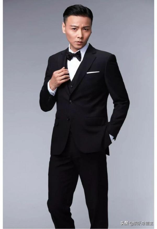 地位懸殊追得美人,靠妻子走紅,“西裝暴徒”張晉成功的秘密 地位懸殊追得美人,靠妻子走紅,“西裝暴徒”張晉成功的秘密