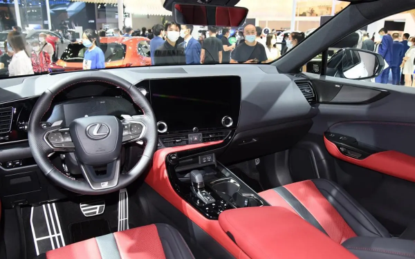 廣州車展預熱|內飾“精裝修” 科技感提升的全新雷克薩斯NX 廣州車展預熱|內飾“精裝修” 科技感提升的全新雷克薩斯NX