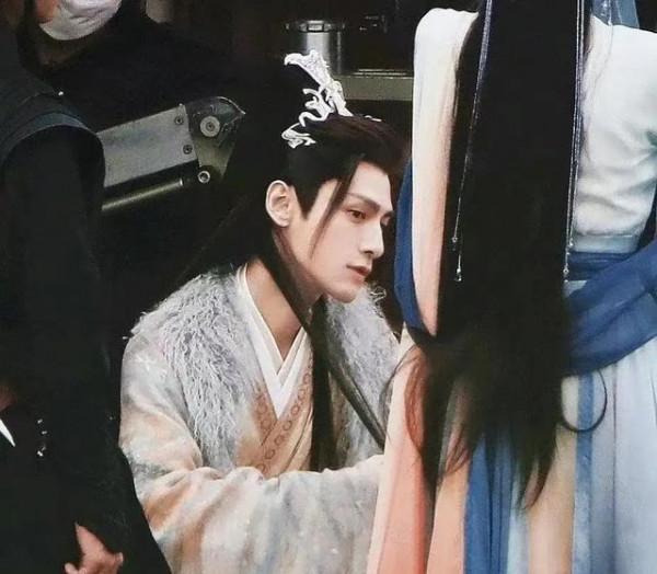 龍鬚劉海別硬留,別人是俊逸出塵,他們像是“蟑螂精轉世” 龍鬚劉海別硬留,別人是俊逸出塵,他們像是“蟑螂精轉世”