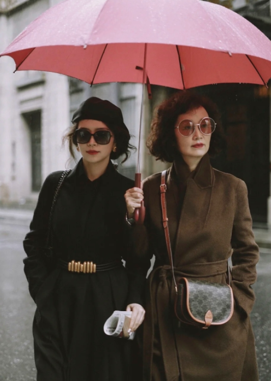 上了年紀的女人要遠離4個穿衣雷區，拉低氣質不說，還特別顯老