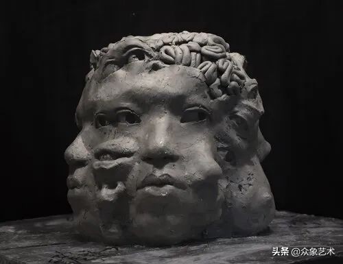 Ange Schmiert | 深邃而又魔幻