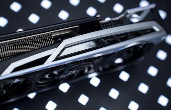 藍寶石RX6800超白金評測 藍寶石RX6800超白金評測