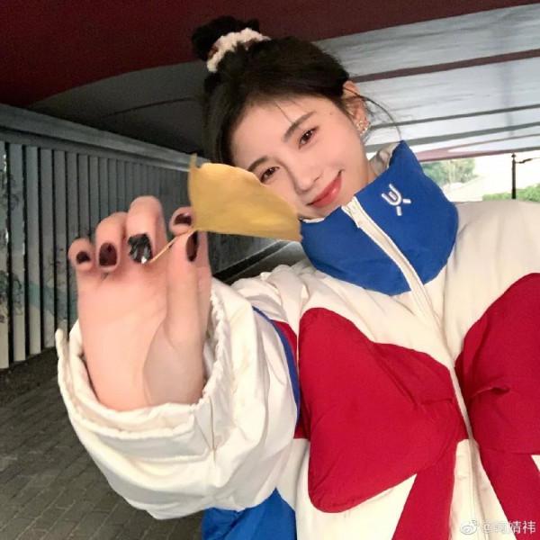 鞠婧禕曬九宮格庫存