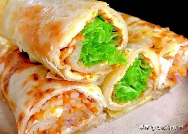 孩子愛吃的雞蛋灌餅，在家就能輕鬆完成，外脆裡嫩，營養又解饞
