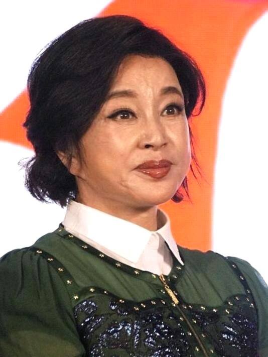 越整越難看後遺症一堆的9位女星！臉像鞋拔子，不敢做大表情