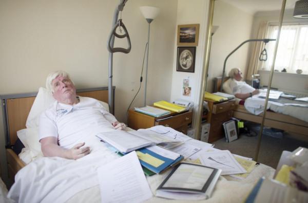 癱瘓小鼠接受人類脊髓組織移植，能重新走路了！或將治癒諸多絕症