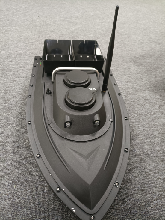 釣魚遙控打窩船D11開箱詳解