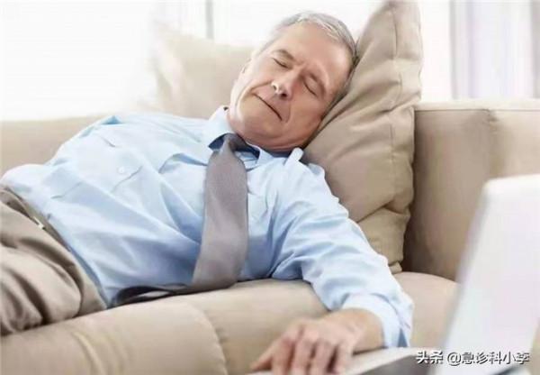 腦梗來臨，睡覺先知？提醒：睡覺出現3個異常，或是腦梗“預警”
