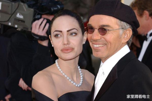 明星的奇葩首飾：Gaga手鐲變牙套，梅根致敬朱莉製作“血滴項鍊”