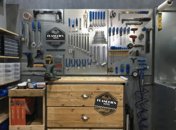 收藏近百臺！探秘法蘭德斯酒店式單車博物館