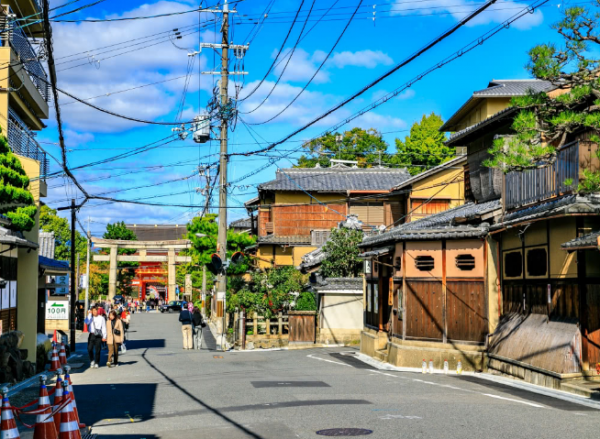 10月29日，俄軍演震懾美國，日本京都或將破產，美國升級太空武器