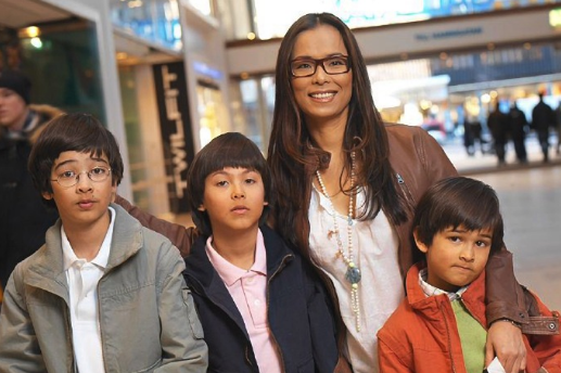 韋唯：離婚後家庭更完整，獨自培養3個兒子，都成“最強星二代”