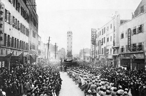 國軍上將李杜在重慶被捕,2年後鄧公下令將其釋放並命人道歉,為何? 國軍上將李杜在重慶被捕,2年後鄧公下令將其釋放並命人道歉,為何?