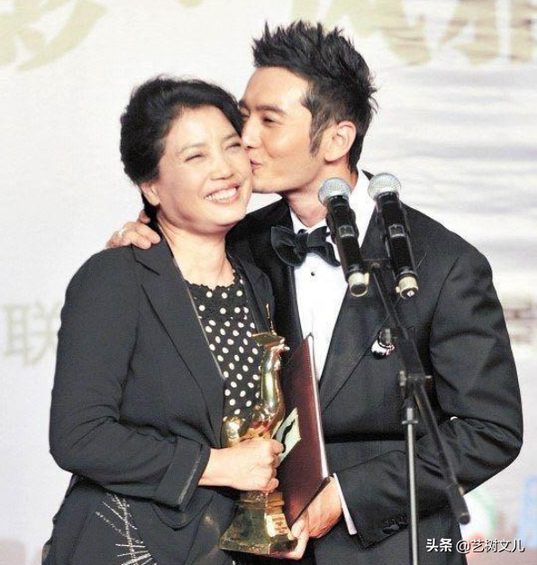 沒有了楊穎的“桎梏”,黃曉明終於找回了自己 沒有了楊穎的“桎梏”,黃曉明終於找回了自己