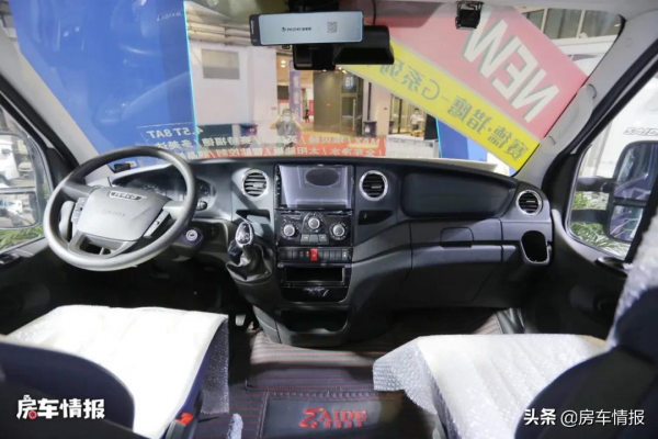 新款獵鷹房車上市，水電升級價格降低，雙人座椅帶按摩乘坐真舒服