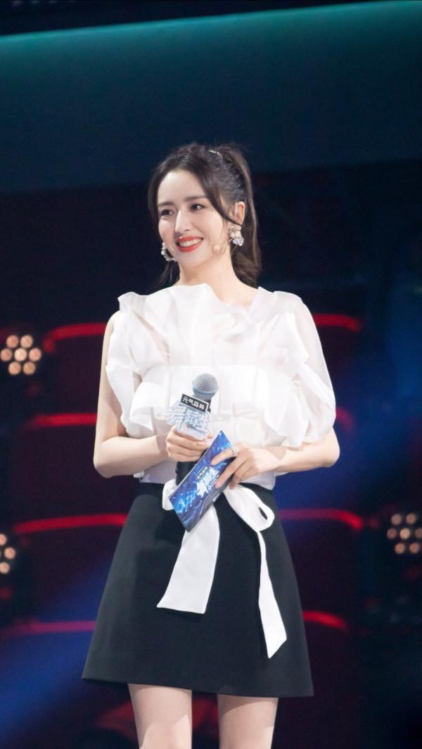 佟麗婭 1983年 中國內地演員 畢業於中央戲劇學院 佟麗婭 1983年 中國內地演員 畢業於中央戲劇學院