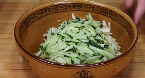 吃了30年茄子,這樣做頭一次見,不炒不炸不蒸,比紅燒肉還饞人 吃了30年茄子,這樣做頭一次見,不炒不炸不蒸,比紅燒肉還饞人