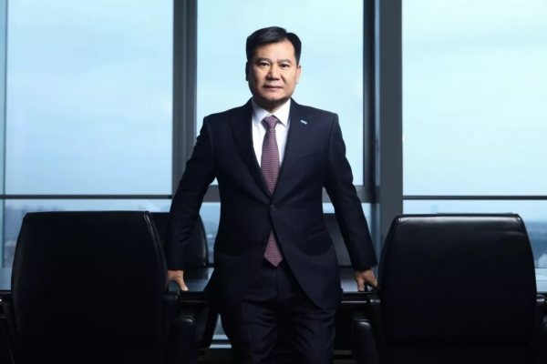 一次交杯，江蘇首富把200億送進恆大，現自身難保，半年虧34.5億