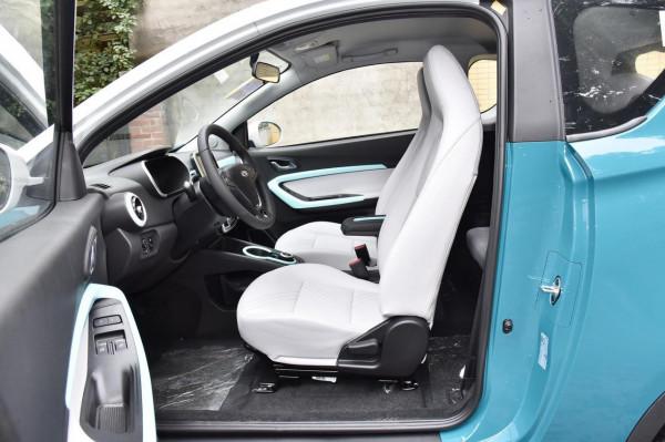 小螞蟻：3門4座兩廂車，續航301km，外觀討喜