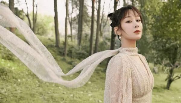 5位否認“整容”的女星，楊冪楊紫赫然在列，楊穎竟去了醫院鑑定